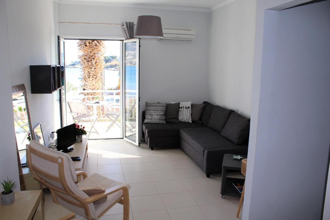 Apartments Mare Blu By The Sea. Порто-Рафти Экстерьер фото