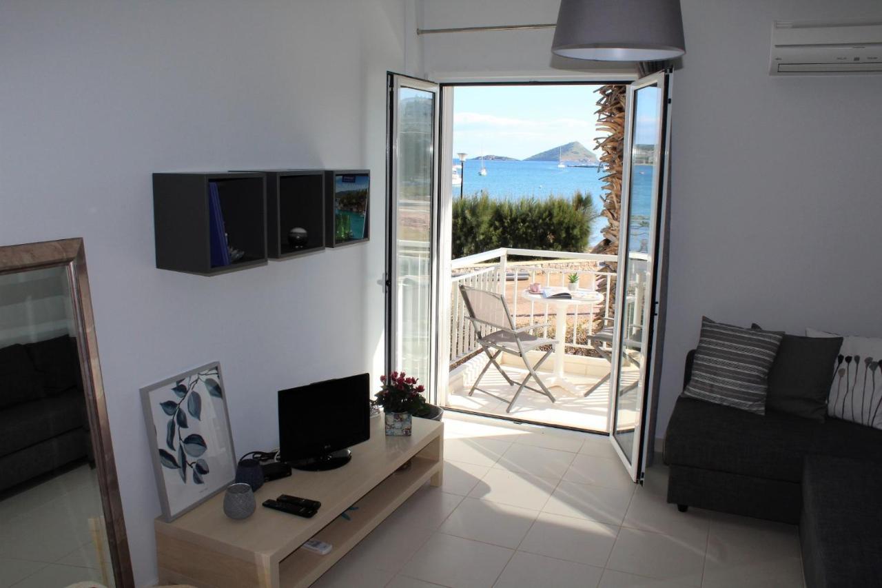 Apartments Mare Blu By The Sea. Порто-Рафти Экстерьер фото